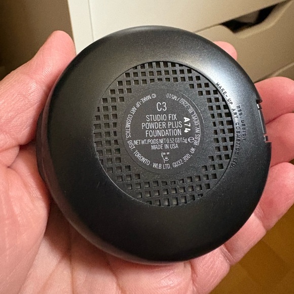 MAC Studio Fix Powder Plus Foundation C3 Band New Never Used. - Picture 6 of 13